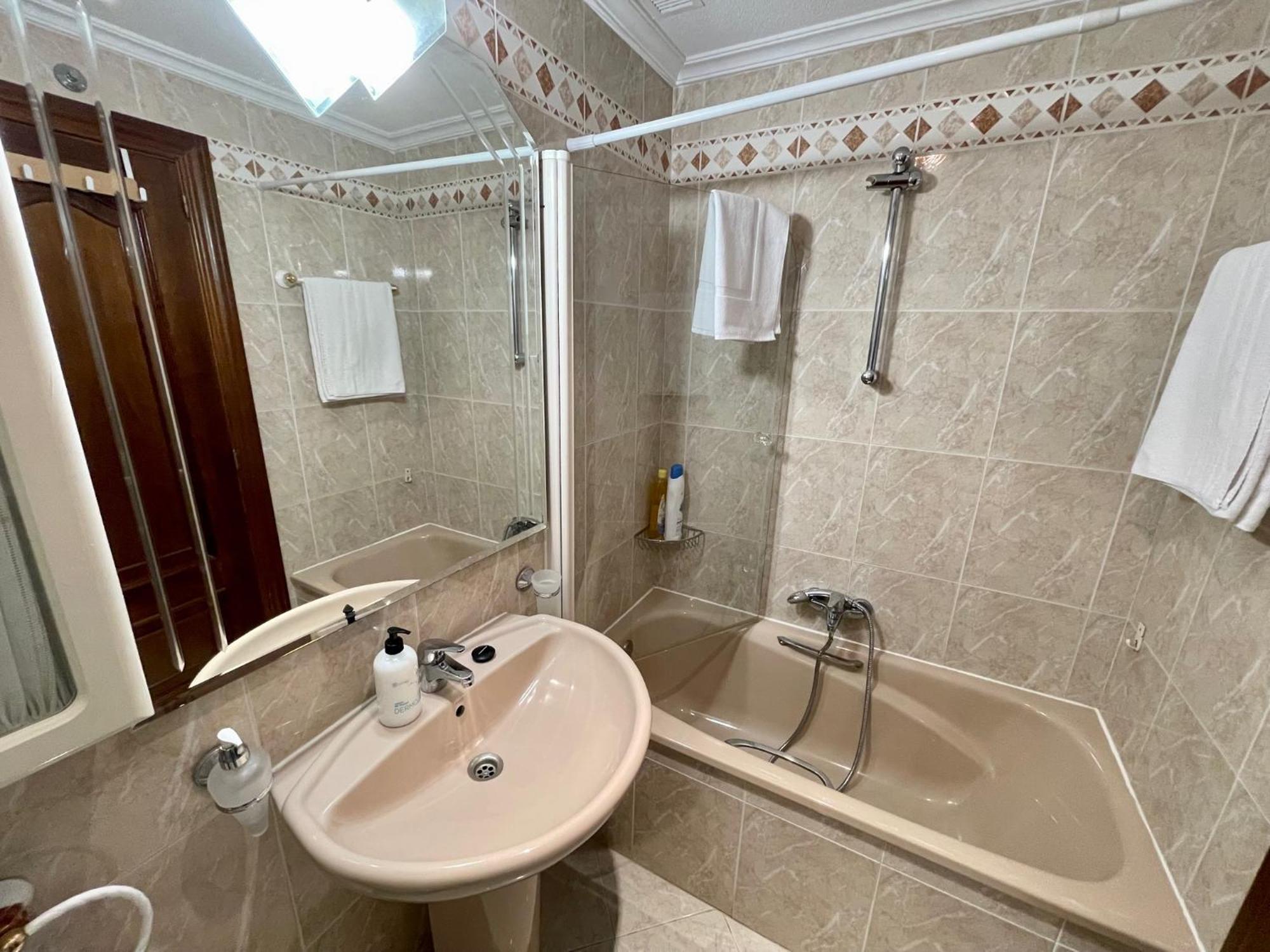Apartamento Reyes De Espana / Free Parking & Wi Fi Salamanca Exterior foto